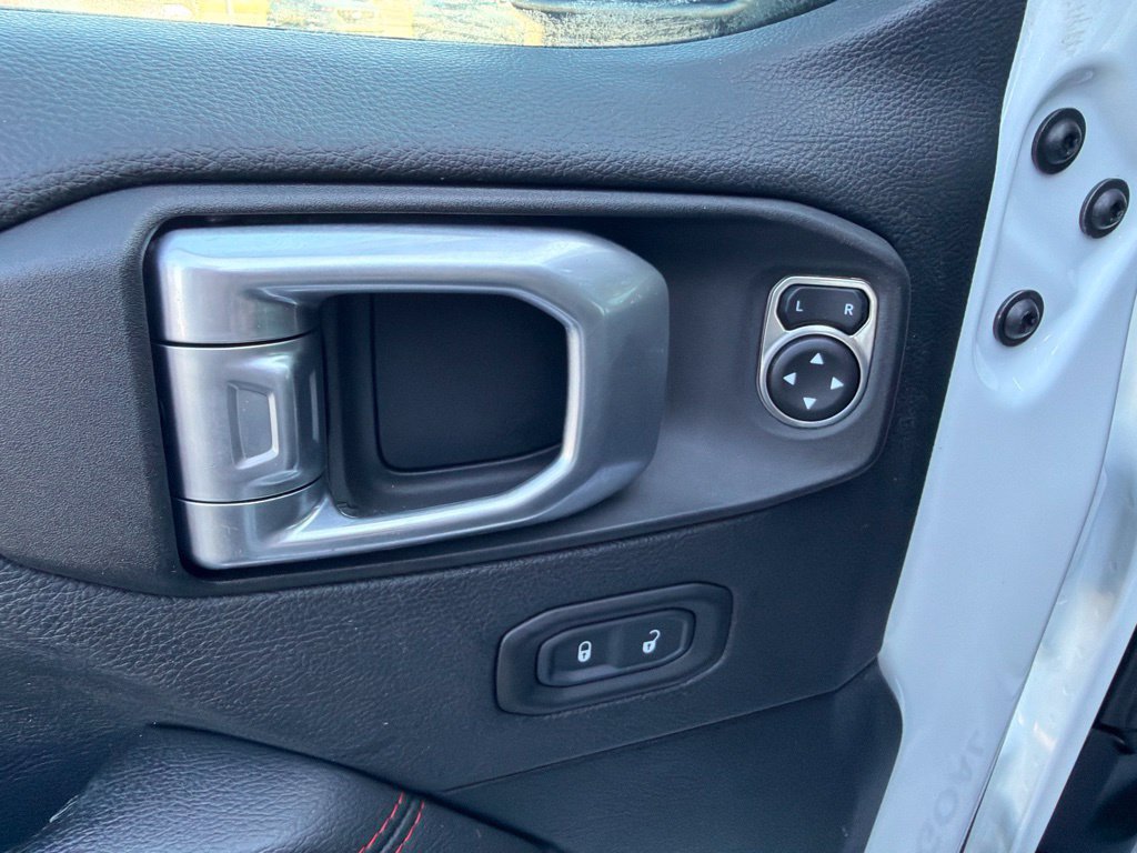Used 2021 Jeep Wrangler Unlimited Rubicon AWD/4WD image 16