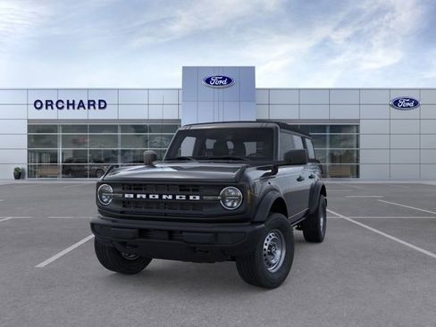 Used 2025 Ford Bronco 4-Door AWD/4WD image 2