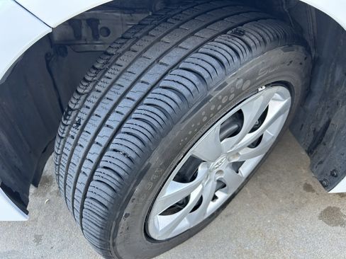 Certified 2023 Toyota Corolla LE image 10