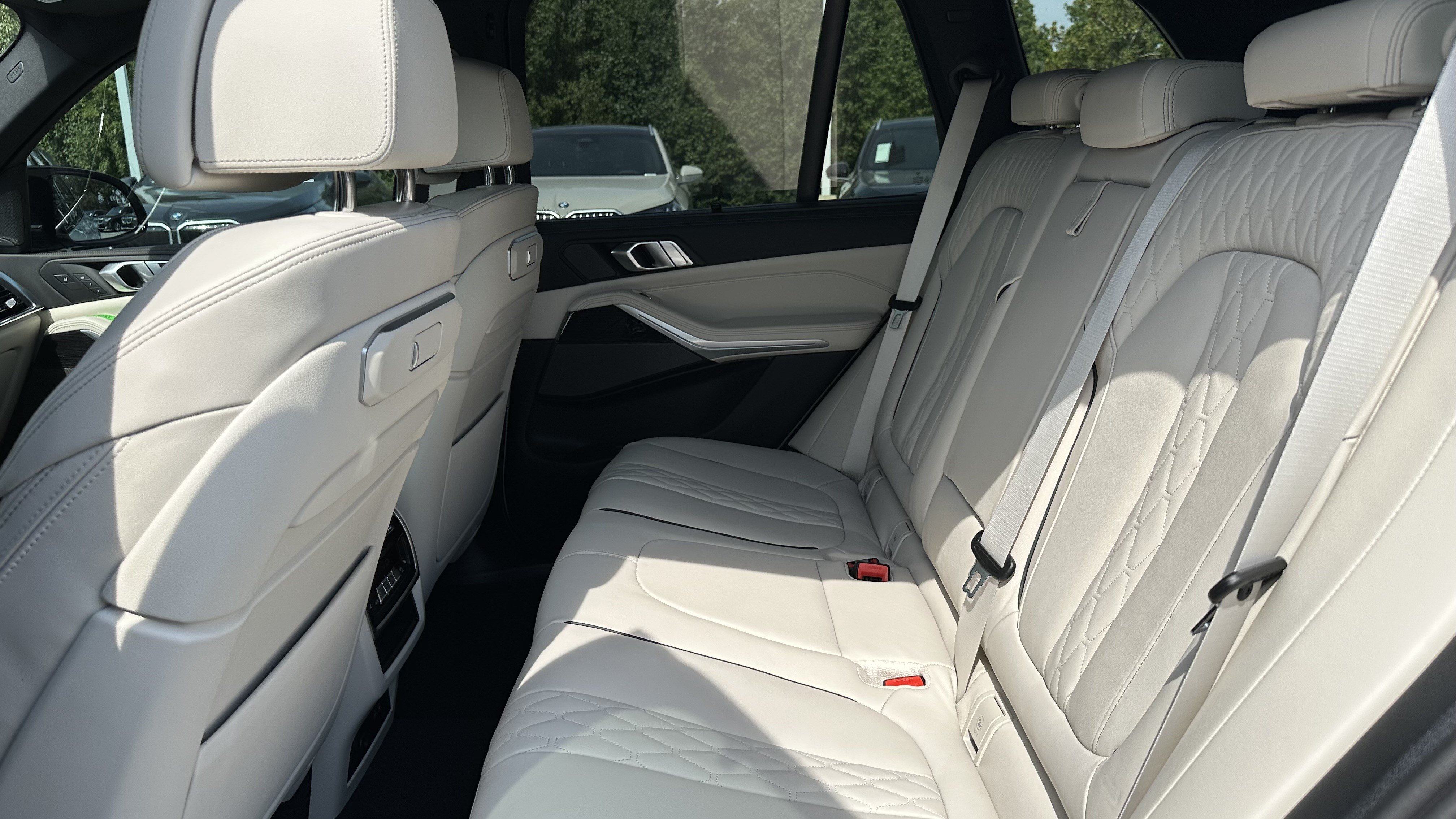 Used 2026 BMW X5 M60i w/ Executive Package AWD/4WD image 29