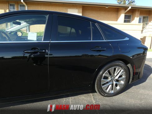 Used 2023 Toyota Mirai w/ Advanced Technology Package RWD image 13