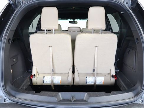 Used 2017 Ford Explorer XLT w/ Equipment Group 202A image 14