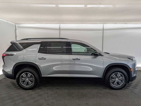 New 2026 Chevrolet Traverse LT w/ Enhanced Driving Package image 7