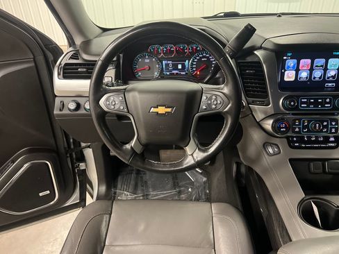 Used 2020 Chevrolet Suburban LT AWD/4WD image 18