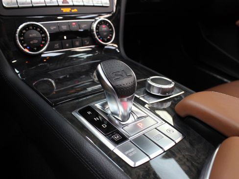 Used 2017 Mercedes-Benz SL 550 image 55