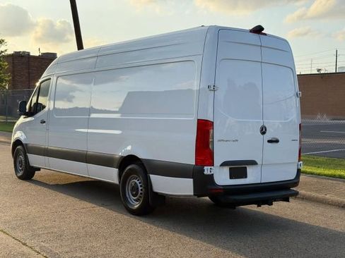 Used 2023 Mercedes-Benz Sprinter 2500 image 8