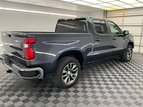 Used 2023 Chevrolet Silverado 1500 LT AWD/4WD image 19