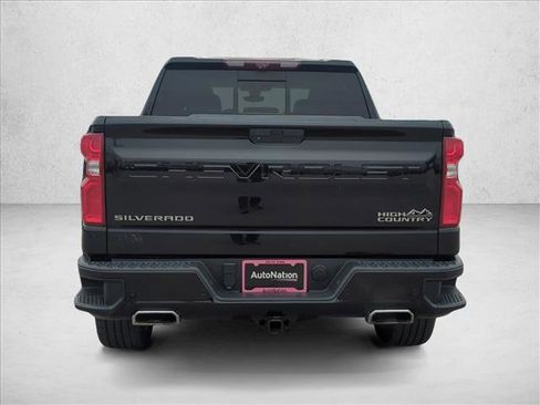 Used 2021 Chevrolet Silverado 1500 High Country w/ Technology Package image 7