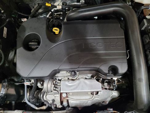 Used 2023 Chevrolet Equinox LT FWD image 30