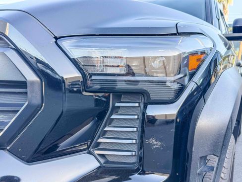 Used 2024 Toyota Tacoma TRD Off-Road AWD/4WD image 6