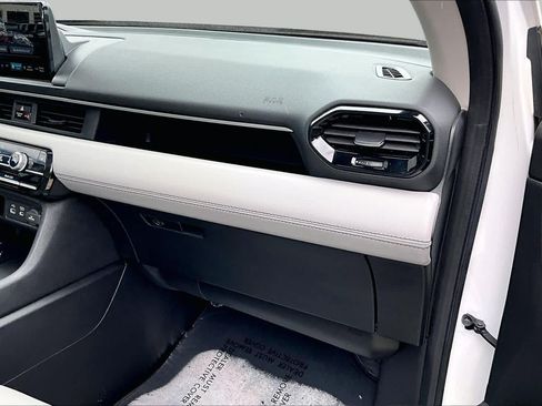 Used 2023 Honda Pilot Touring image 18