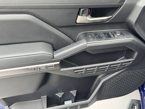 New 2025 Toyota Tacoma TRD Off-Road image 18