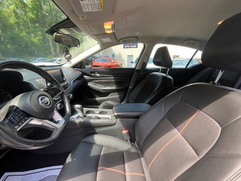 Used 2020 Nissan Altima 2.5 SR FWD image 14