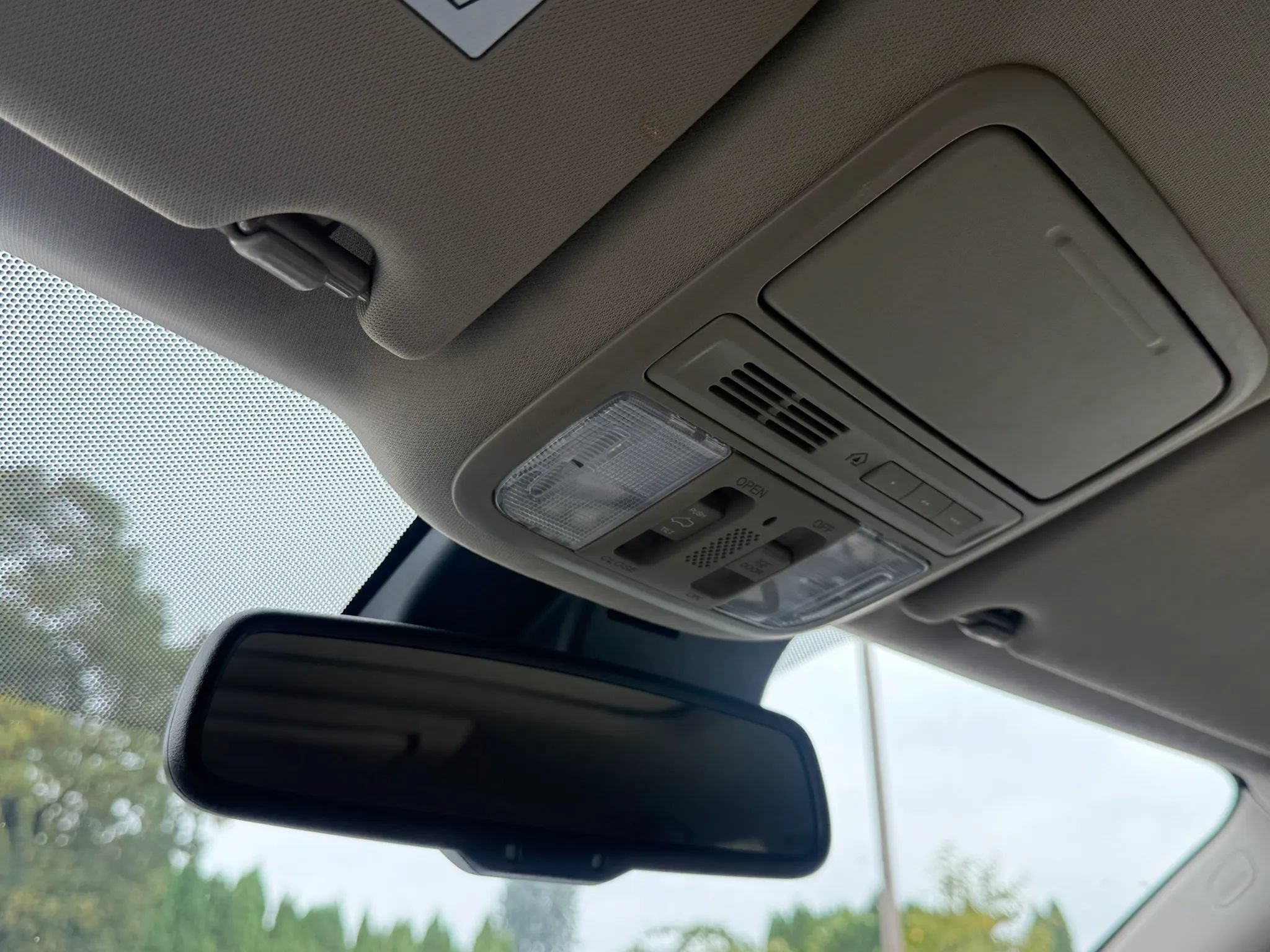 Used 2016 Honda Pilot Touring image 19