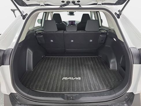 Certified 2024 Toyota RAV4 LE AWD/4WD image 31