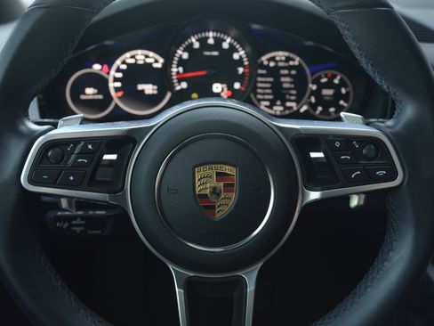 Certified 2021 Porsche Cayenne AWD/4WD image 8