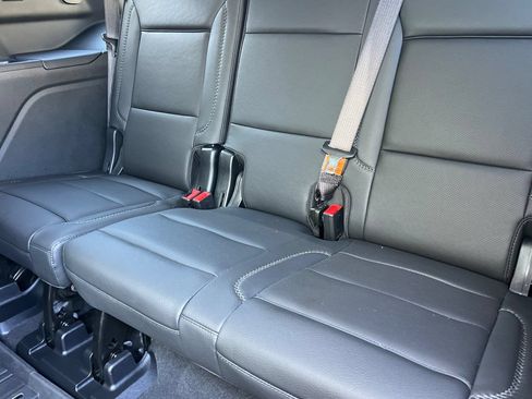 Used 2024 GMC Yukon Denali w/ Denali Reserve Package AWD/4WD image 17
