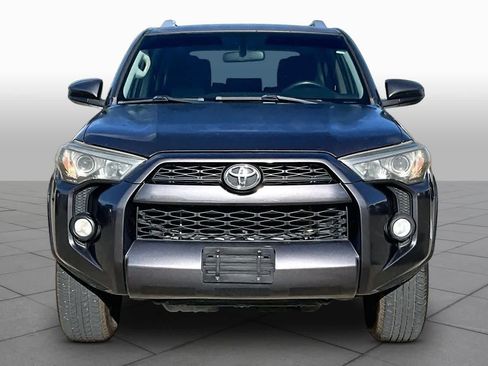 Used 2016 Toyota 4Runner SR5 RWD image 4