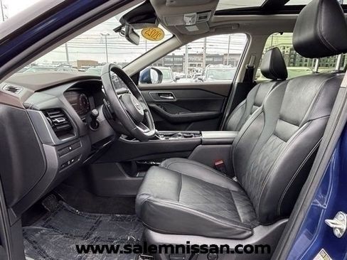 Used 2023 Nissan Rogue Platinum image 10