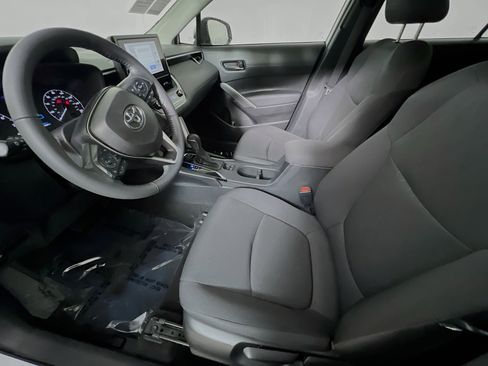 Used 2024 Toyota Corolla Cross LE image 15