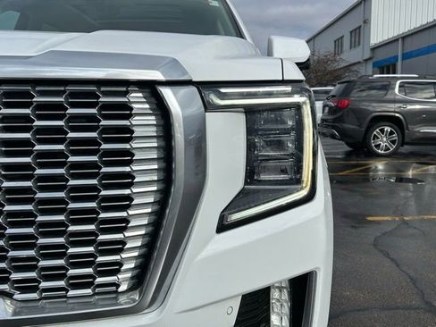 Used 2021 GMC Yukon Denali w/ Denali Premium Package image 4