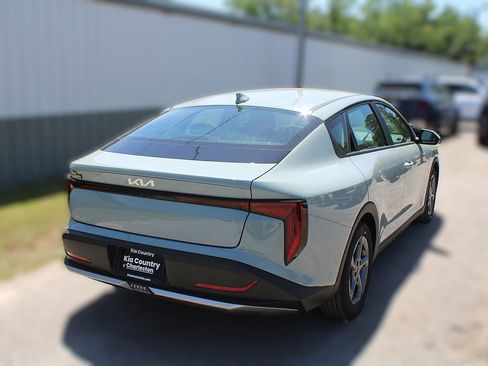 New 2026 Kia K4 LXS image 7
