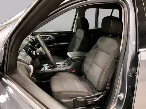 Used 2019 Chevrolet Traverse LS FWD image 8