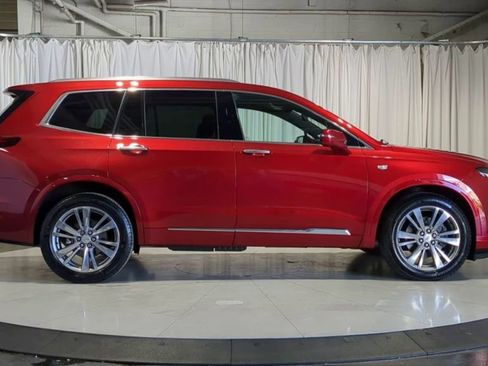 Used 2024 Cadillac XT6 Premium Luxury w/ Technology Package AWD/4WD image 9