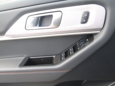 New 2026 Ford Explorer Active AWD/4WD image 12