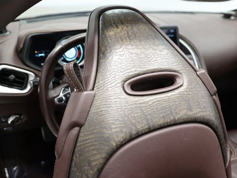 Used 2019 Aston Martin DB11 Volante RWD image 54