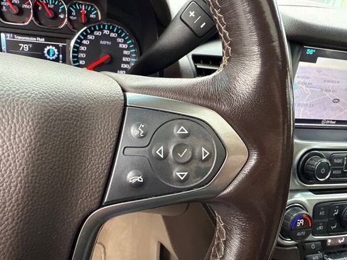 Used 2019 Chevrolet Suburban LT image 43