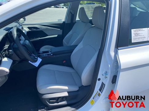 New 2026 Toyota Camry XLE AWD/4WD image 25