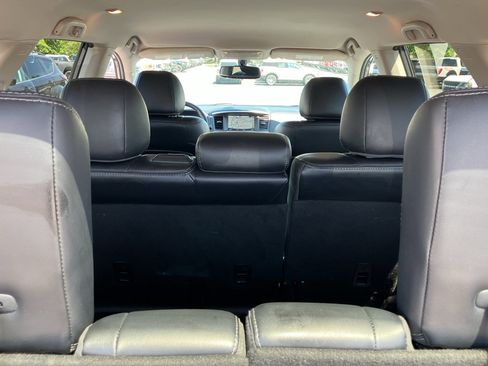 Used 2020 Nissan Pathfinder SL AWD/4WD image 31
