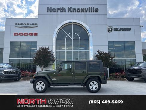 Used 2007 Jeep Wrangler Unlimited Sahara w/ Trailer Tow Group AWD/4WD image 2