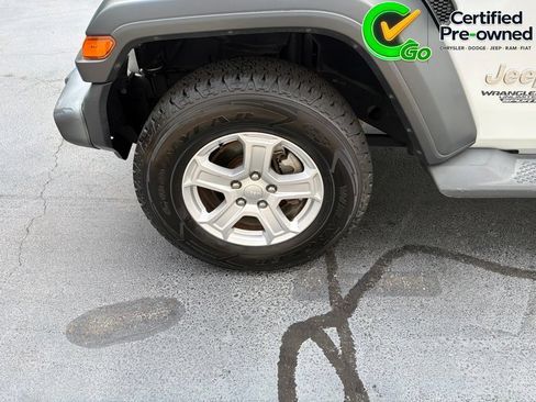 Certified 2019 Jeep Wrangler Unlimited Sport S AWD/4WD image 14
