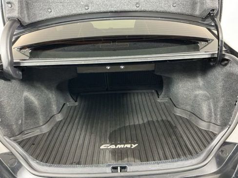 Used 2017 Toyota Camry SE FWD image 25