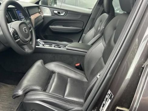 Used 2023 Volvo XC60 B5 Ultimate AWD/4WD image 5