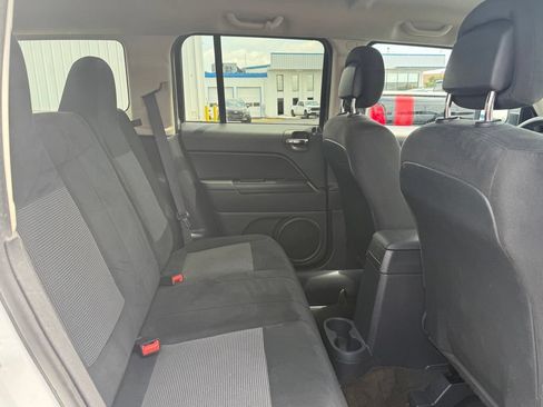 Used 2016 Jeep Patriot Sport w/ Power Value Group AWD/4WD image 22