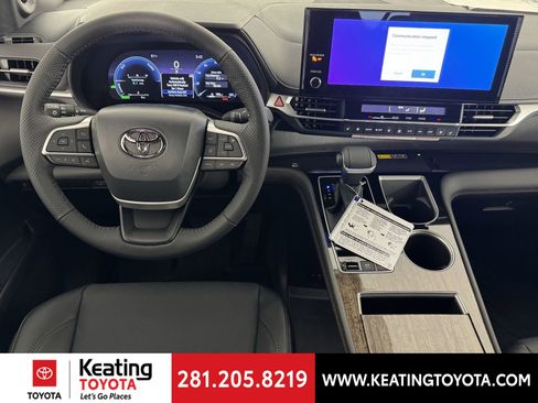New 2026 Toyota Sienna Limited image 8