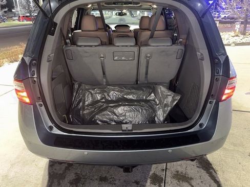 Used 2011 Honda Odyssey Touring Elite image 7