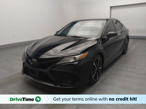 Used 2018 Toyota Camry XSE image 1