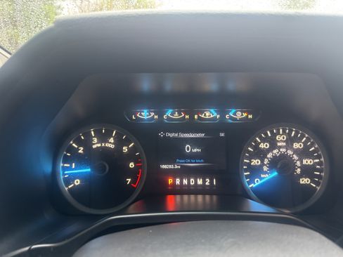 Used 2016 Ford F150 XLT w/ Equipment Group 302A Luxury AWD/4WD image 21