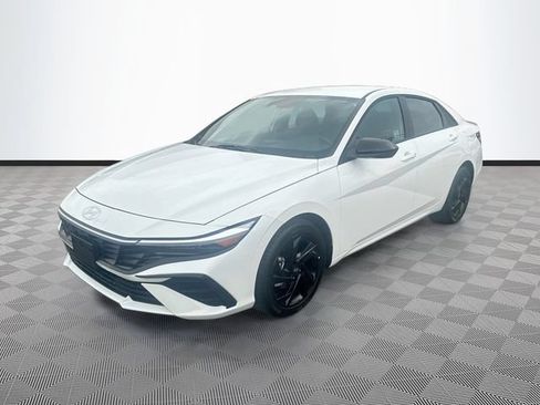 Used 2026 Hyundai Elantra Sport FWD image 3