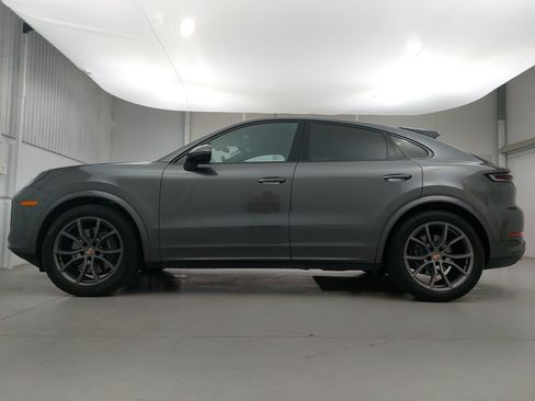Certified 2026 Porsche Cayenne Coupe AWD/4WD image 2