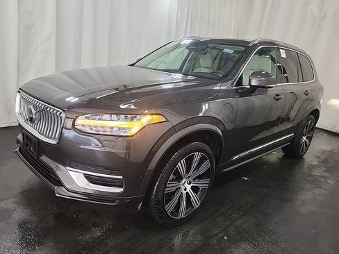 Used 2023 Volvo XC90 T8 Plus AWD/4WD image 1
