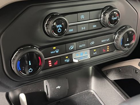 Certified 2022 Ford Bronco Wildtrak image 20