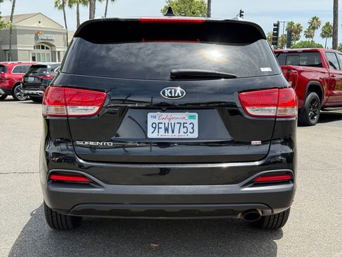 Used 2018 Kia Sorento FWD image 17