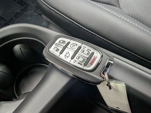 New 2026 Chrysler Pacifica Select w/ S Appearance Package FWD image 25