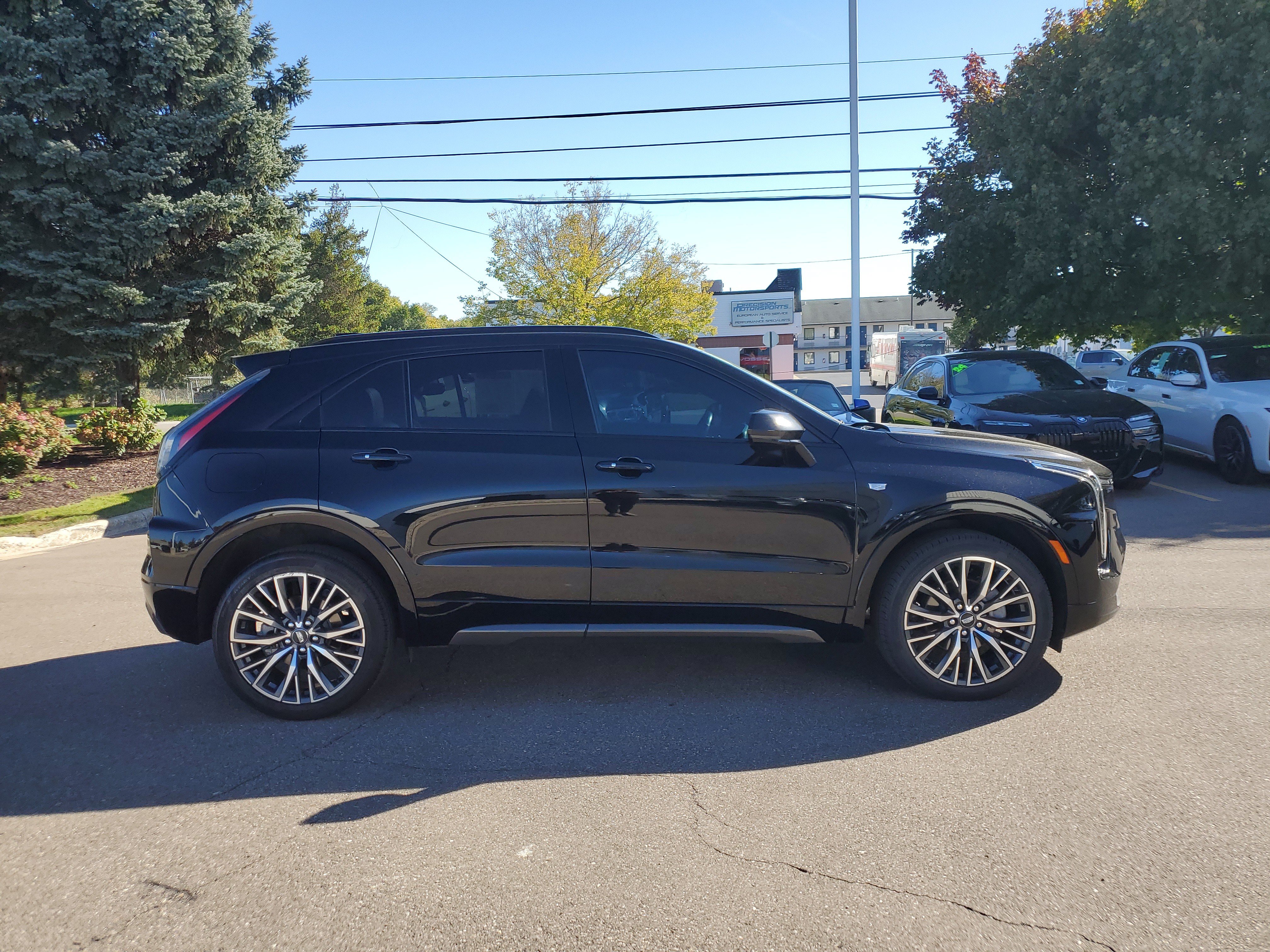 Used 2024 Cadillac XT4 Sport AWD/4WD image 6