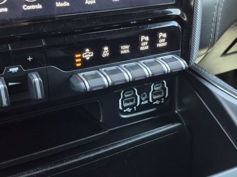 Used 2020 RAM 1500 Limited AWD/4WD image 18